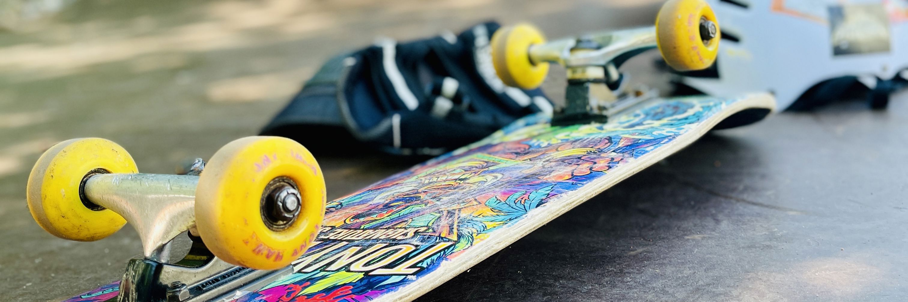 skateboard på rampe
