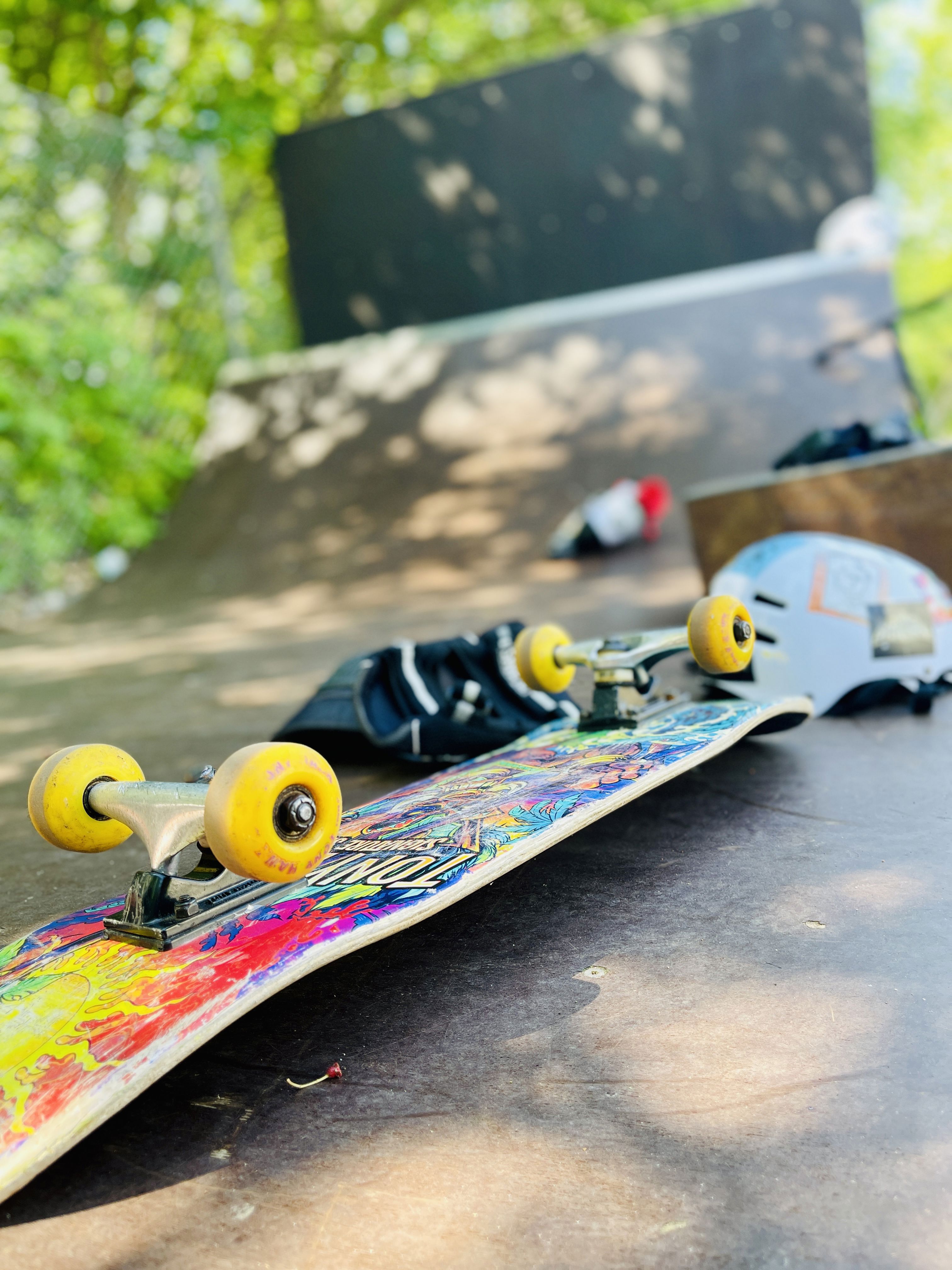 skateboard på rampe