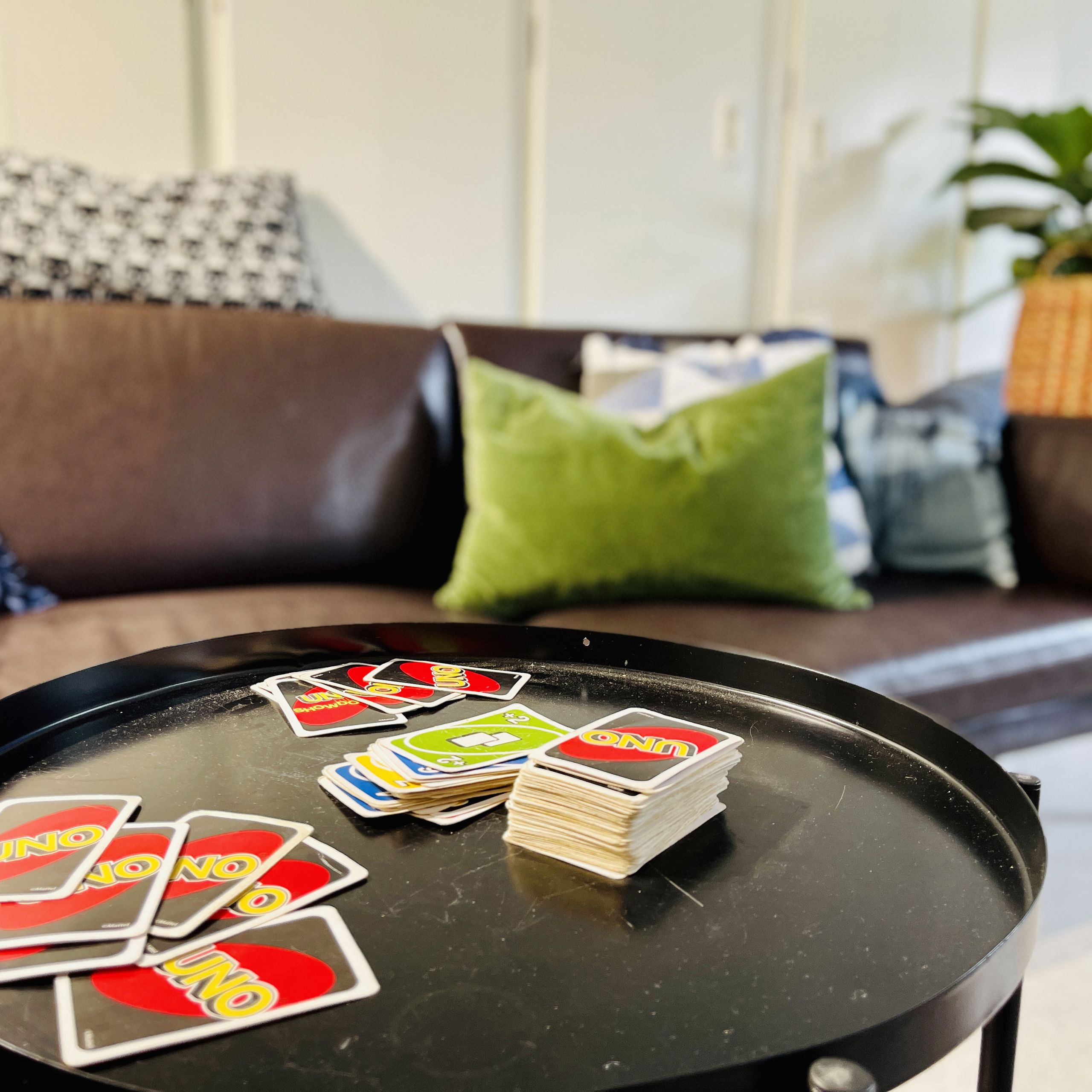uno spil og sofa