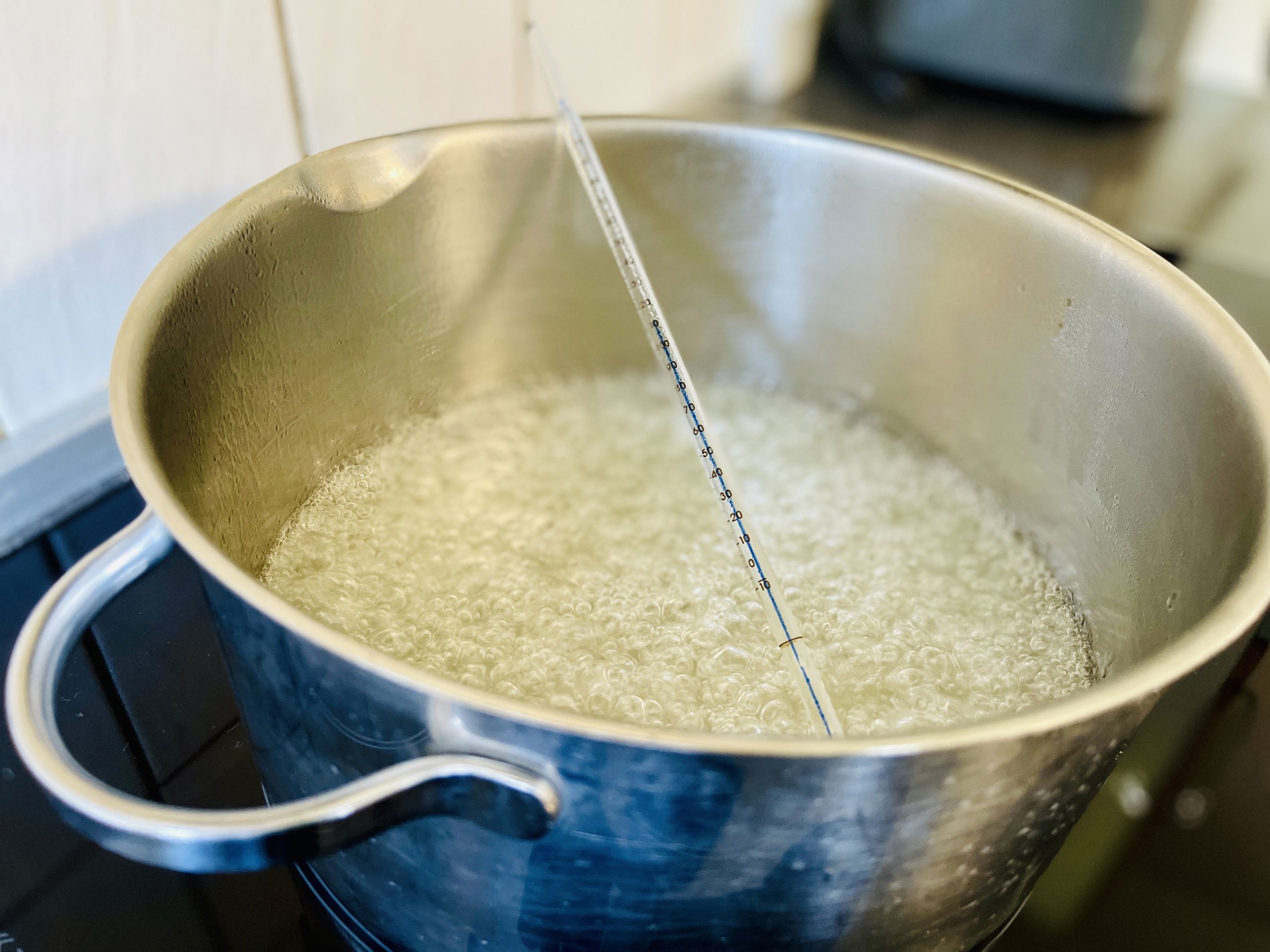 gryde med flydende sukker