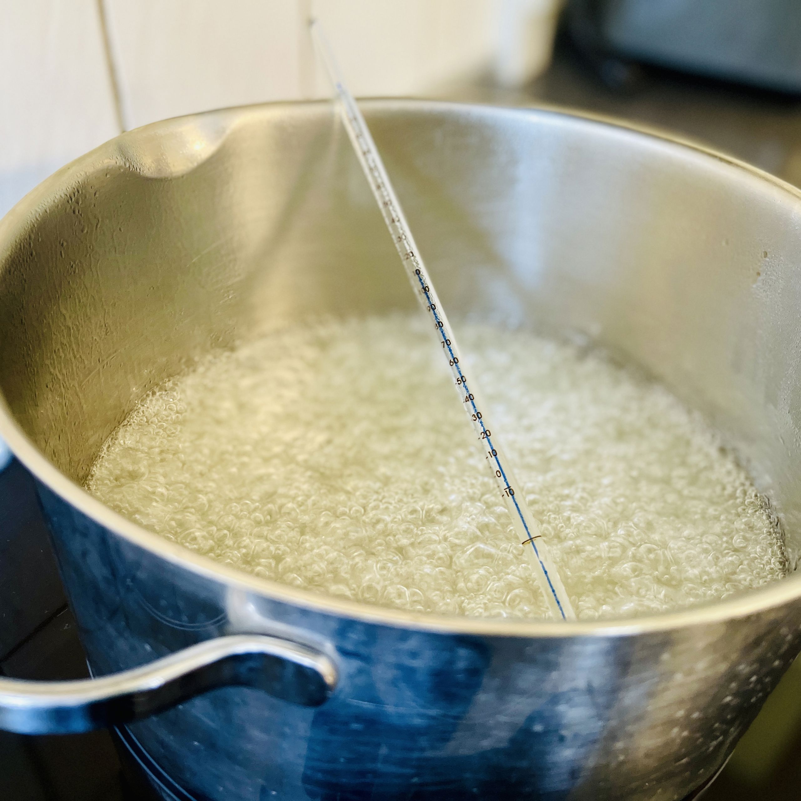 gryde med flydende sukker